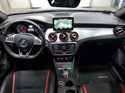 Zdjęcie przedmiotu: Mercedes-benz Cla