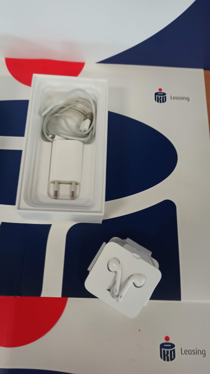 Zdjęcie przedmiotu: Apple iPhone 11 smartphone, 64 GB - black MWLT2PM / A