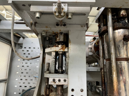 Zdjęcie przedmiotu: The ERA-TECH BMU 2 extruder and bottler is used in the plastics industry for the automatic production of thermoplastic containers by extrusion blow molding.