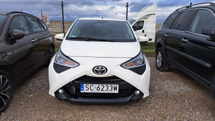Zdjęcie przedmiotu: Toyota Aygo 1.0 E6 x-play Aut.