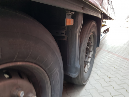 Zdjęcie przedmiotu: SCHMITZ CARGOBULL SCB*S3T Curtain semitrailer