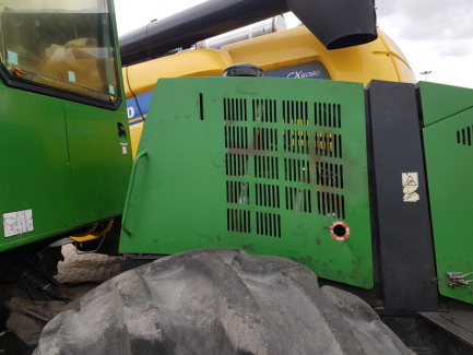 Zdjęcie przedmiotu: Harvester John Deere 770D