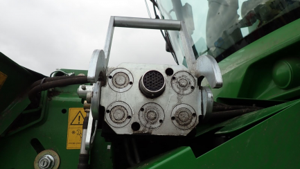 Zdjęcie przedmiotu: JOHN DEERE T660 T600 harvester with HEDER 625R / 625R