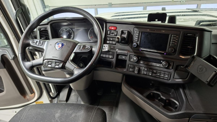 Zdjęcie przedmiotu: SCANIA S450 E6 19.0t 4x2 NB Highline