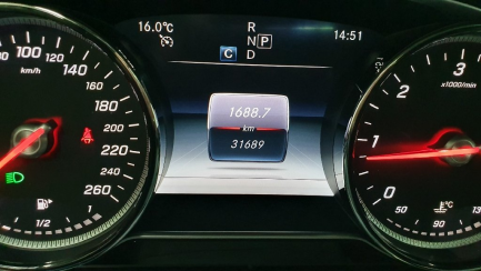 Zdjęcie przedmiotu: Mercedes-benz E 220 Sedan