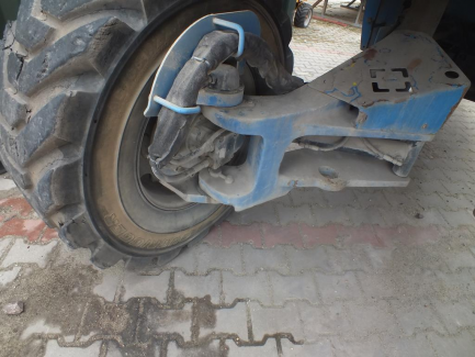 Zdjęcie przedmiotu: GENIE Z 135/70 articulated petrol platform