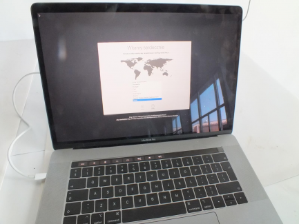 Zdjęcie przedmiotu: LAPTOP APPLE MAC BOOK PRO 15