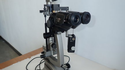 Zdjęcie przedmiotu: Slit lamp TOMEY TSL-7000H digital