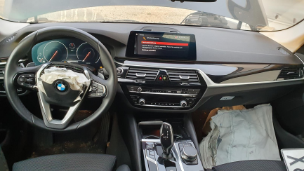 Zdjęcie przedmiotu: BMW, Seria 5 [G30/F90] 16-20, 525d Sport Line sport-aut