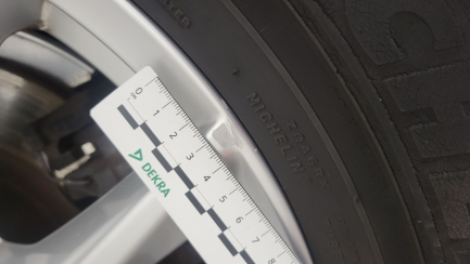 Zdjęcie przedmiotu: Volvo XC60 D4 SCR AWD Momentum aut