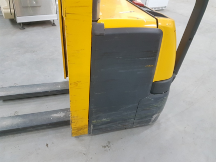 Zdjęcie przedmiotu: W&oacute;zek widłowy Jungheirich EJC 214 115 535 DZ