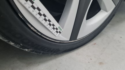 Zdjęcie przedmiotu: Toyota Prius 1.8 Hybrid Premium Pojazd zasilany LPG, Brak dokumentacji instalacji gazowej