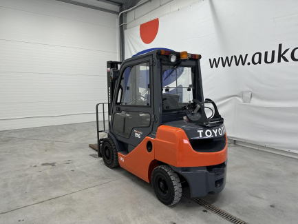 Zdjęcie przedmiotu: Вилочний навантажувач TOYOTA 02-8FGF25