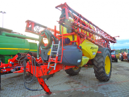 Zdjęcie przedmiotu: KVERNELAND GROUP IXTRACK C60 trailed sprayer