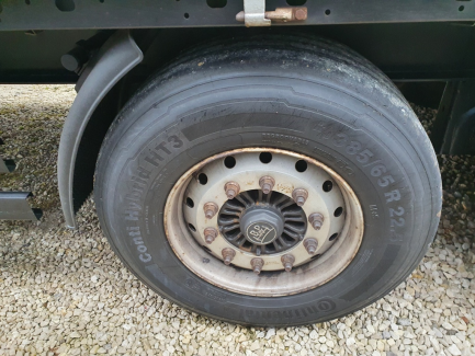 Zdjęcie przedmiotu: KOGEL S24-1 curtain semitrailer