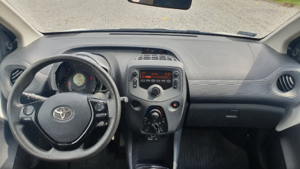 Zdjęcie przedmiotu: Toyota Aygo 1.0 VVT-i X