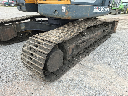 Zdjęcie przedmiotu: Koparka gąsienicowa HYUNDAI ROBEX 235LCR-9
