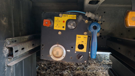 Zdjęcie przedmiotu: SCHMITZ SCS 24 13.62 EB Varios 35.0t Dowód rejestracyjny zatrzymany elektronicznie