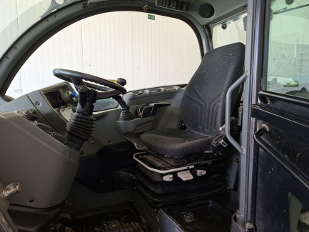 Zdjęcie przedmiotu: KRAMER KT557 telescopic handler