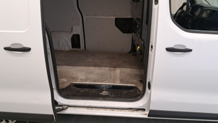 Zdjęcie przedmiotu: Toyota PROACE 2.0 CRD E6.3 3.1t Medium Active Aut.