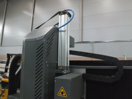 Zdjęcie przedmiotu: KIMLA BPF 2151 CNC gantry plotter