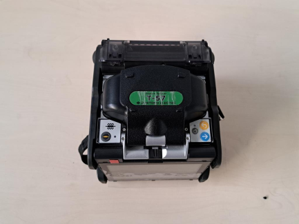Zdjęcie przedmiotu: SUMITOMO T-57 fiber optic splicer