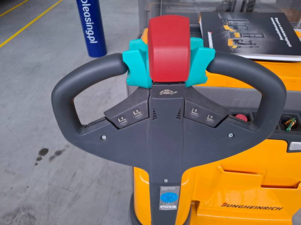 Zdjęcie przedmiotu: Jungheinrich EJC216z electric pallet truck