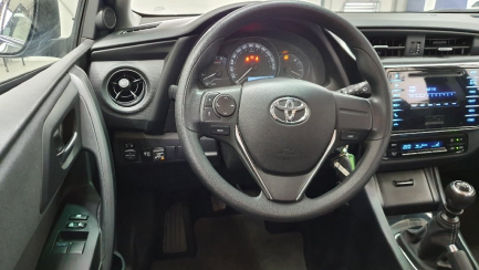 Zdjęcie przedmiotu: Toyota Auris 1.33 VVT-i Active