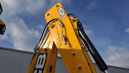 Zdjęcie przedmiotu: Екскаватор-навантажувач JCB 4CX