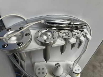 Zdjęcie przedmiotu: Venus-Beauty Tower 2 cosmetic harvester