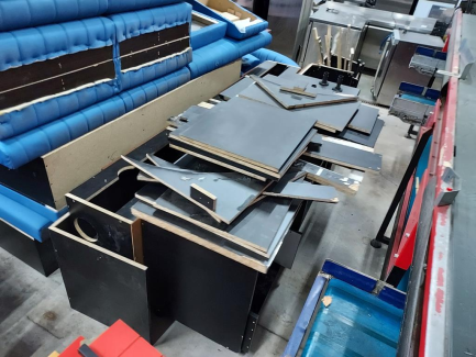 Zdjęcie przedmiotu: A set of furniture equipment