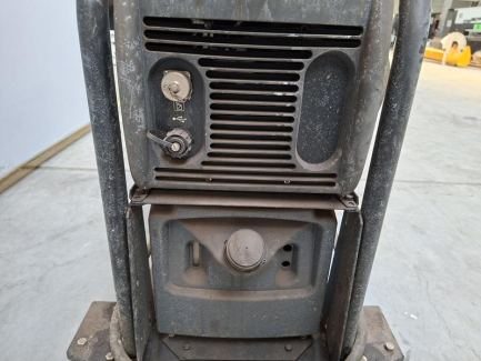 Zdjęcie przedmiotu: Модульна зварювальна система OERLIKON CitoWave III 420 + живильник DMU W500 + охолоджувач