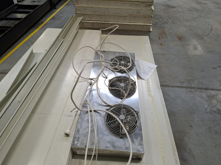 Zdjęcie przedmiotu: Elementy komory chłodniczej o wymiarach 4000x2400x2200 mm