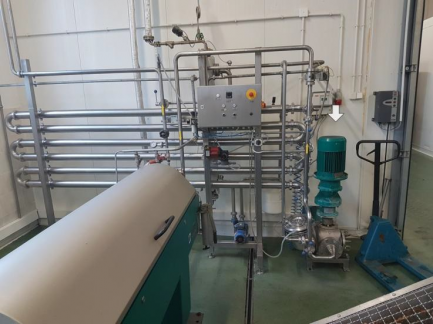 Zdjęcie przedmiotu: Technological line for packaging and packaging of juice (sorter, grinding team and juice extraction with a decander)