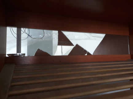 Zdjęcie przedmiotu: Bookcase and service counter