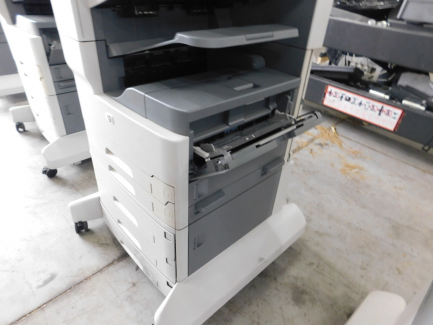 Zdjęcie przedmiotu: Hewlett-Packard (HP) LaserJet M5035 MFP laser multifunction printer