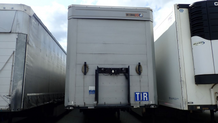 Zdjęcie przedmiotu: KOEGEL S24-1 curtain semi-trailer