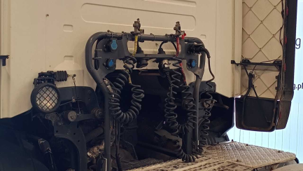 Zdjęcie przedmiotu: SCANIA R450 LA 4x2 HNA Highline SCR E6 19.0t DR zatrzymany elektronicznie Cepik informacja o odczycie przebiegu 