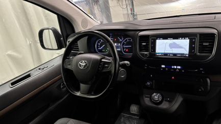 Zdjęcie przedmiotu: Toyota ProAce Verso 2.0 CRD E6.2 2.9t Medium Family S&S Aut.