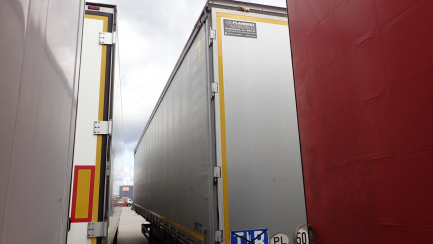 Zdjęcie przedmiotu: KOEGEL S24-1 curtain semi-trailer