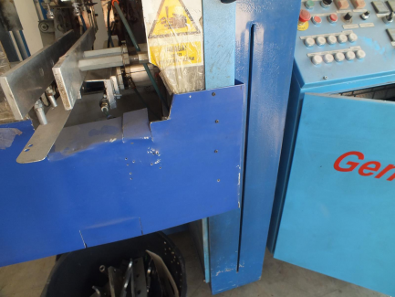 Zdjęcie przedmiotu: GENERAL PLASTICS GB-P50T GB-P50T pneumatic bottler