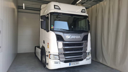 Zdjęcie przedmiotu: SCANIA R460 Super E6 18.0t 4x2 NA Highline