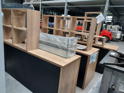 Zdjęcie przedmiotu: Bar furniture (3x cupboard, 4x shelf, 1x glass extension)