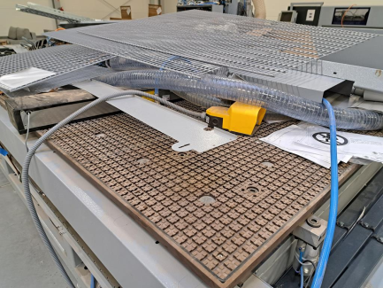 Zdjęcie przedmiotu: FORMAT 4 H150 CNC machining center 22.32