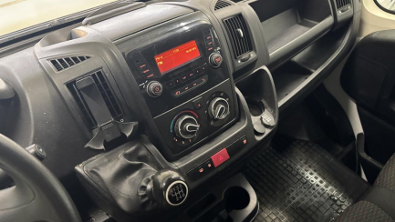 Zdjęcie przedmiotu: Citroen Jumper 35 2.2 BlueHDi E6.2 3.5t L4H2 Control