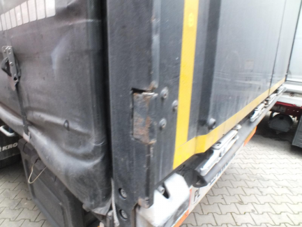 Zdjęcie przedmiotu: KRONE SD curtain semi-trailer