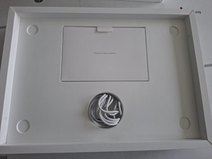 Zdjęcie przedmiotu: Laptop APPLE MacBook Pro 2023 16" Retina M3 Pro 36GB RAM 512 GB SSD macOS Srebrny