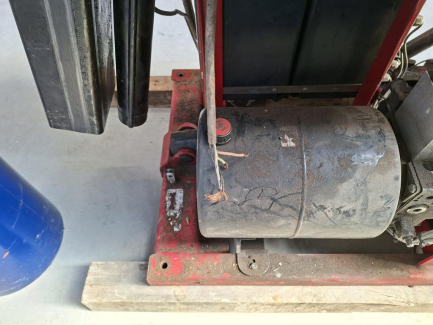 Zdjęcie przedmiotu: Мобільний вантажний шиномонтаж RAVAGLIOLI GRS 926.MOVIE