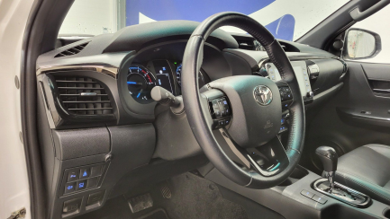Zdjęcie przedmiotu: Toyota Hilux 2.8 D-4D Double Cab Invincible 4x4 aut