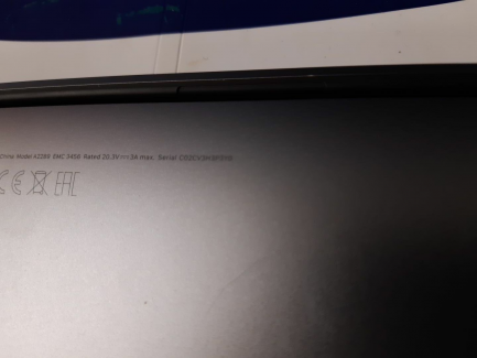 Zdjęcie przedmiotu: Laptop / Notebook Apple MacBook Pro 13" z Touch Bar, 4-rdzeinowy Intel Core i5 1.4 GHz , 8 gen, RAM 8 GB, dysk 512GB SSD kod producenta: MXK52ZE/A z akcesoriami